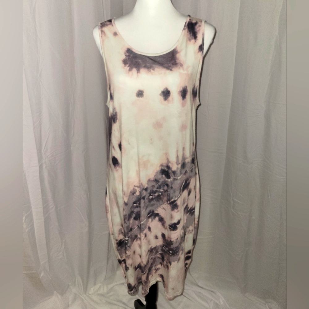 Sleeveless midi dress, size miss marked. 38 ptp M